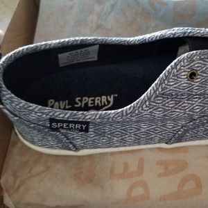 Sperry canvas shoes